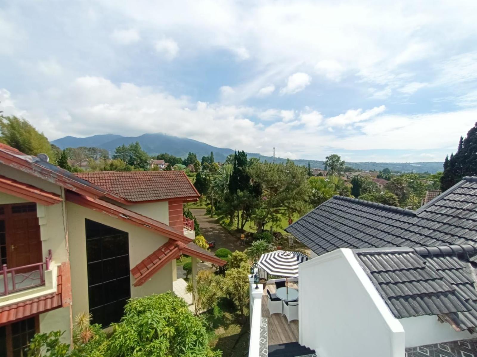 Villa Kota Bunga Malini 10 Cikundul Esterno foto