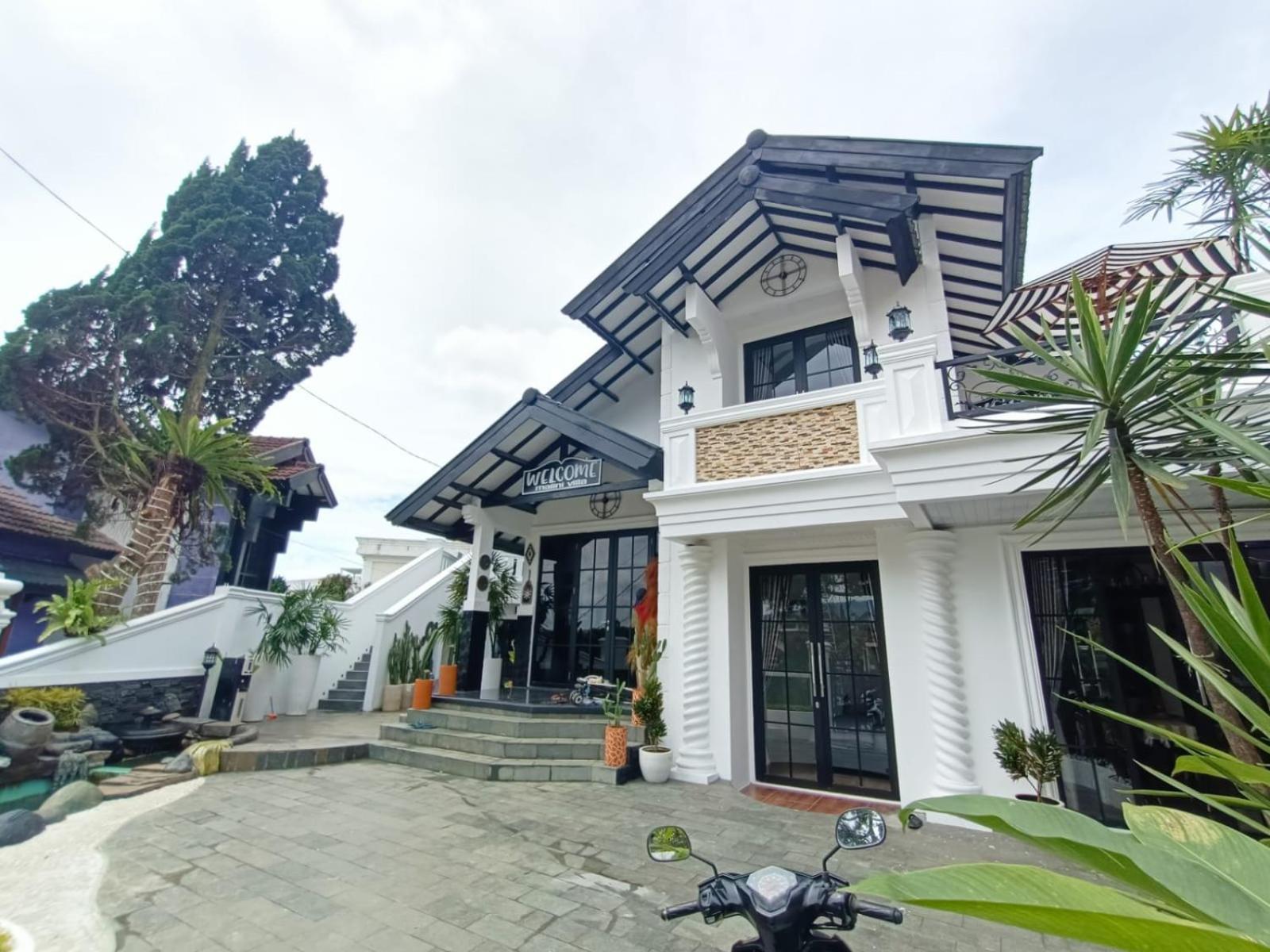 Villa Kota Bunga Malini 10 Cikundul Esterno foto