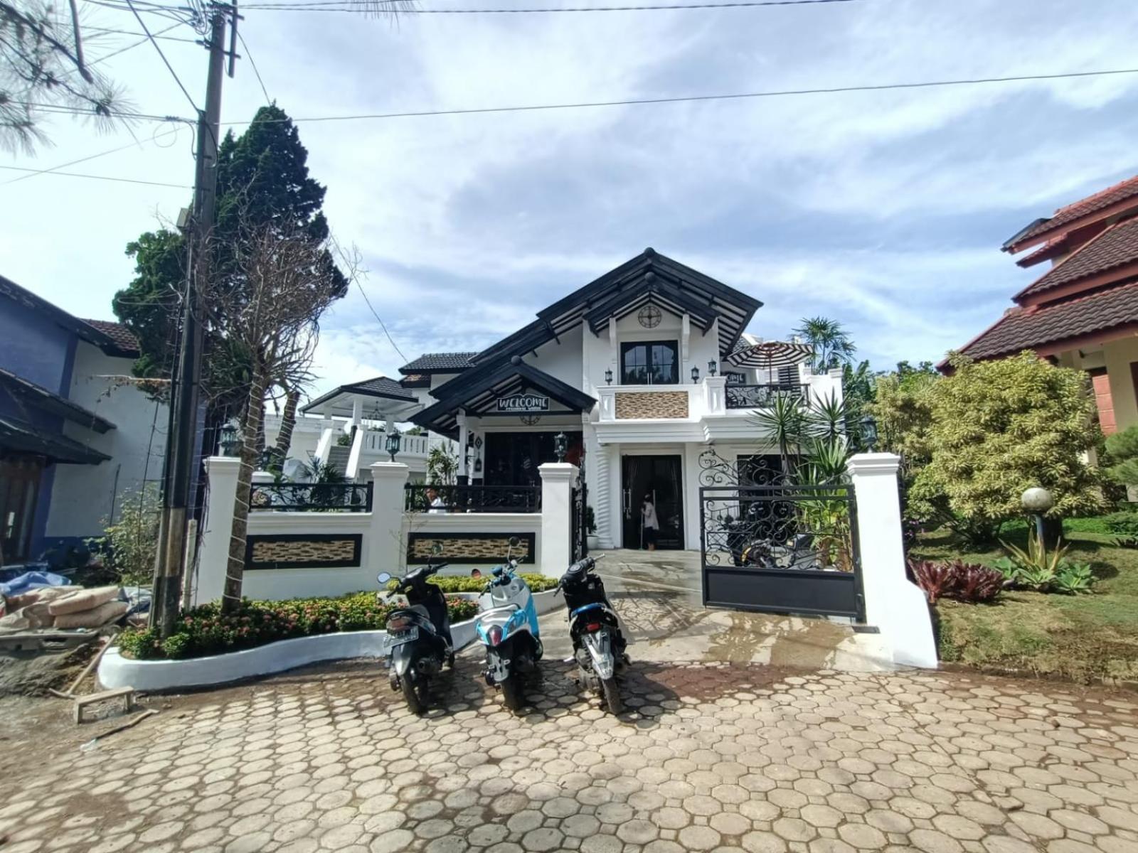 Villa Kota Bunga Malini 10 Cikundul Esterno foto